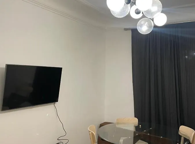 Apartment Nation *